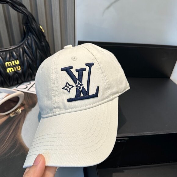 Louis Vuitton LV Embroidered Baseball Cap - Picture 1 of 6